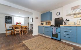 Host & Stay - Centurion House